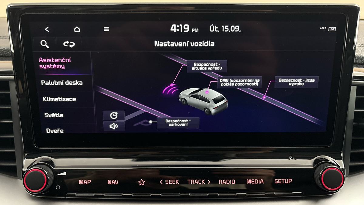 Kia Ceed - 24