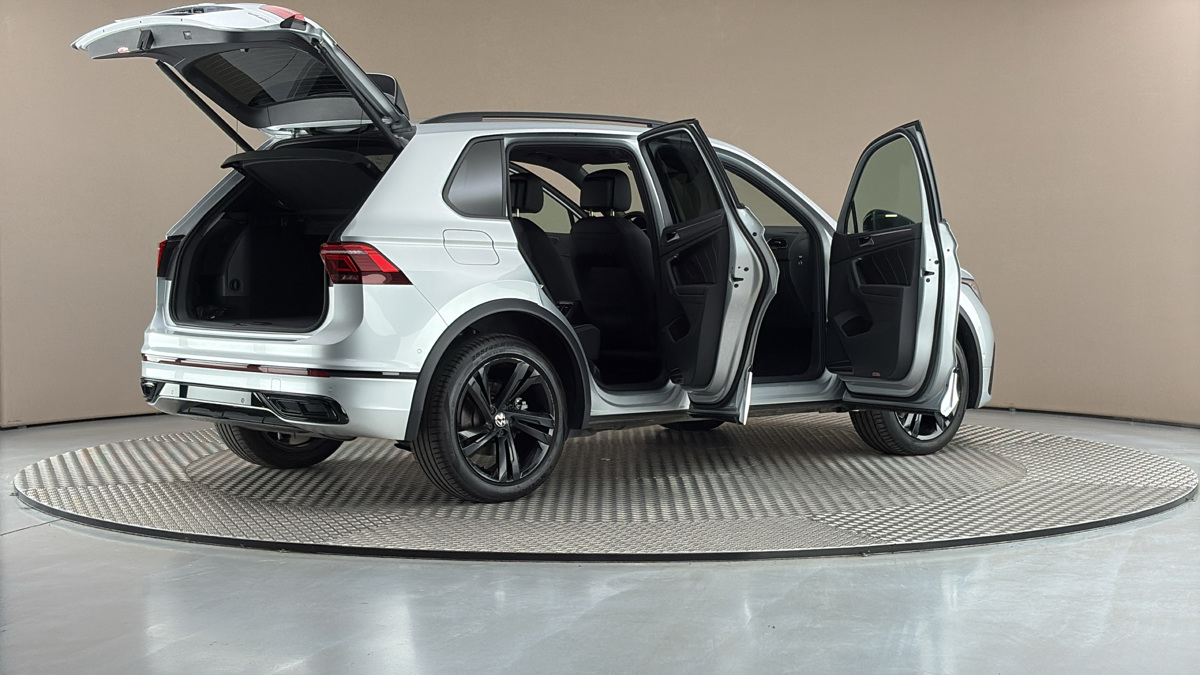 Volkswagen Tiguan - 6