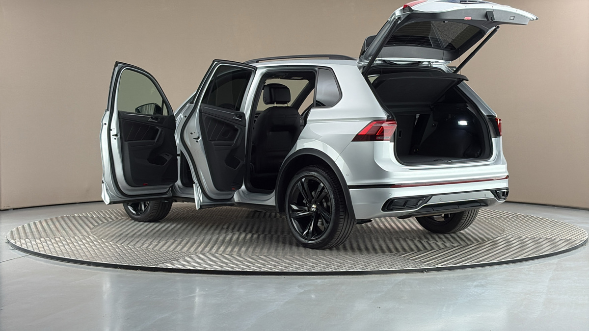 Volkswagen Tiguan - 7