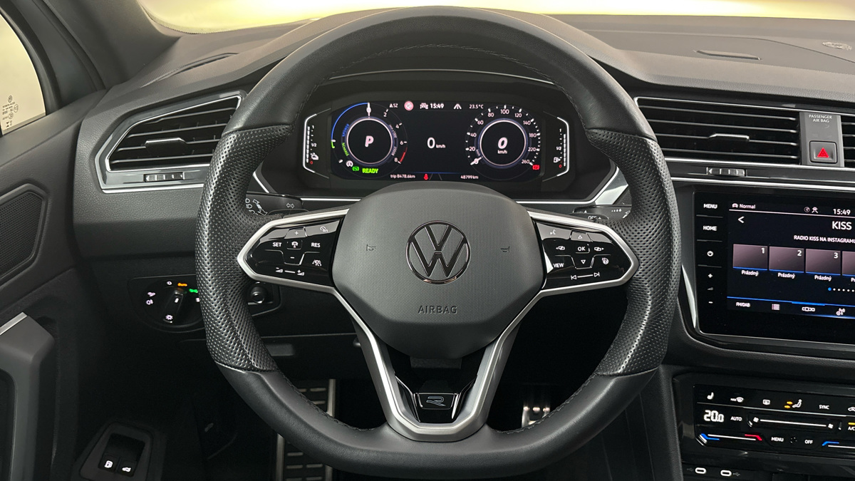Volkswagen Tiguan - 9