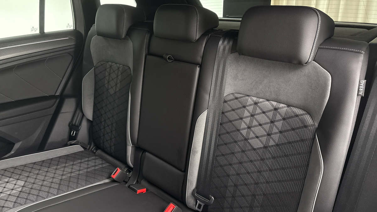 Volkswagen Tiguan - 16