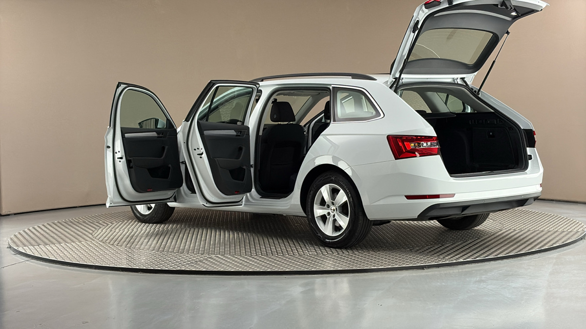 Škoda Superb - 7