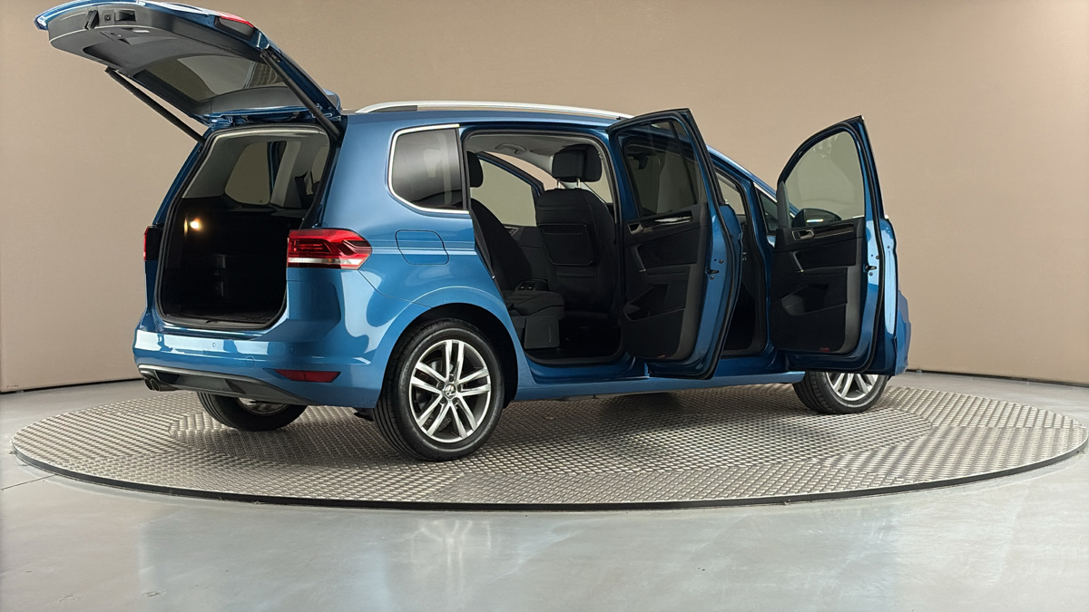Volkswagen Touran - 6