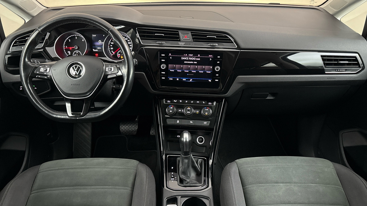 Volkswagen Touran - 8