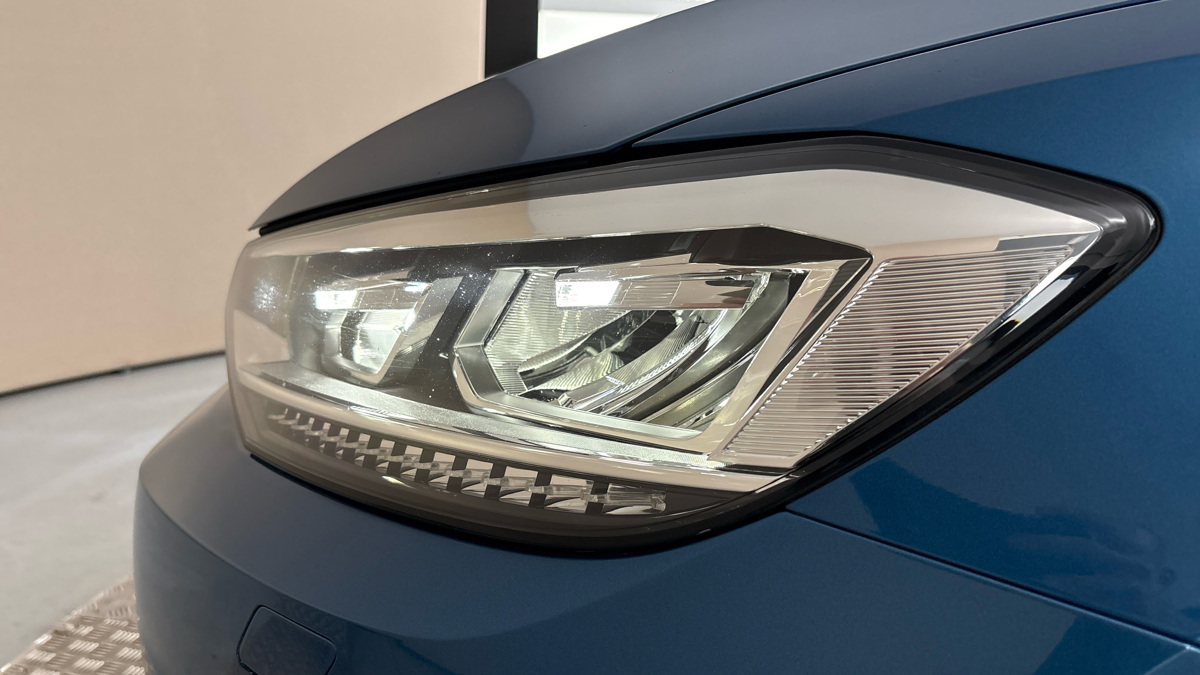 Volkswagen Touran - 18
