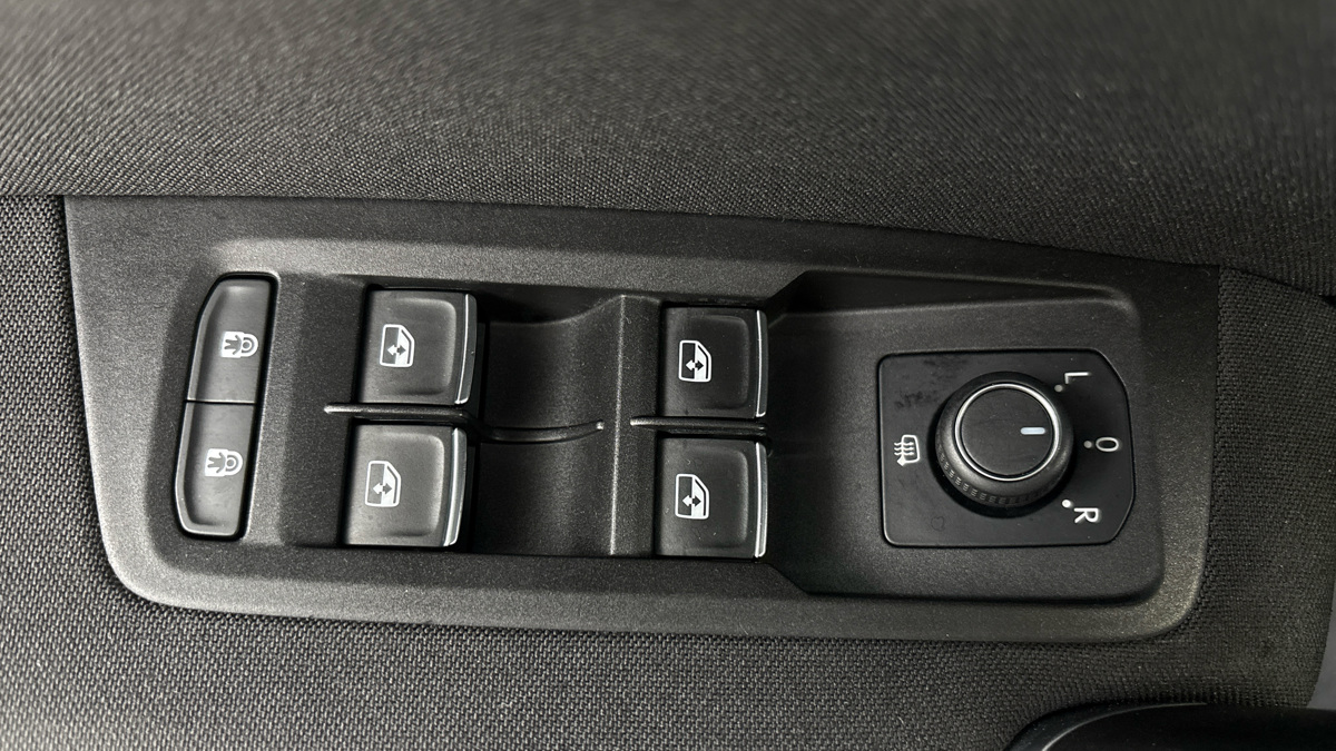 Volkswagen Touran - 21