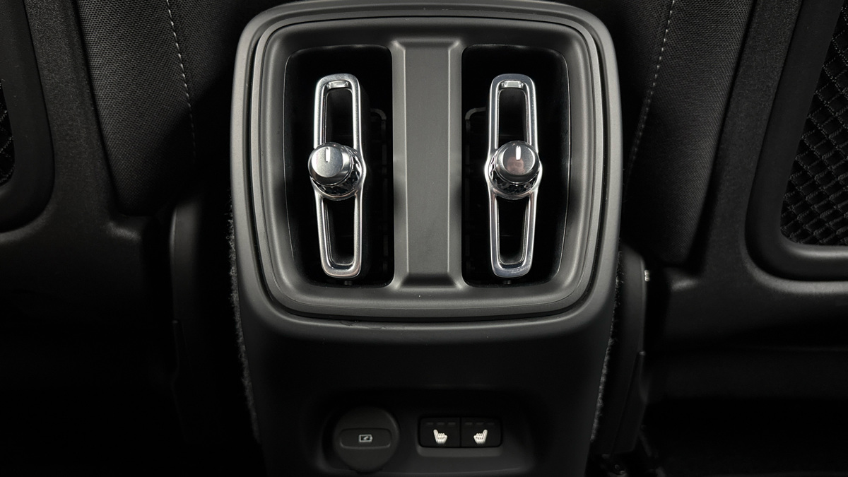 Volvo XC40 - 21