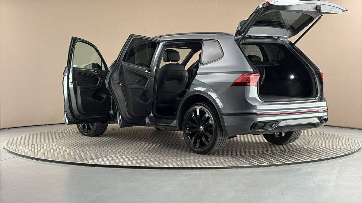 Volkswagen Tiguan Allspace - 7