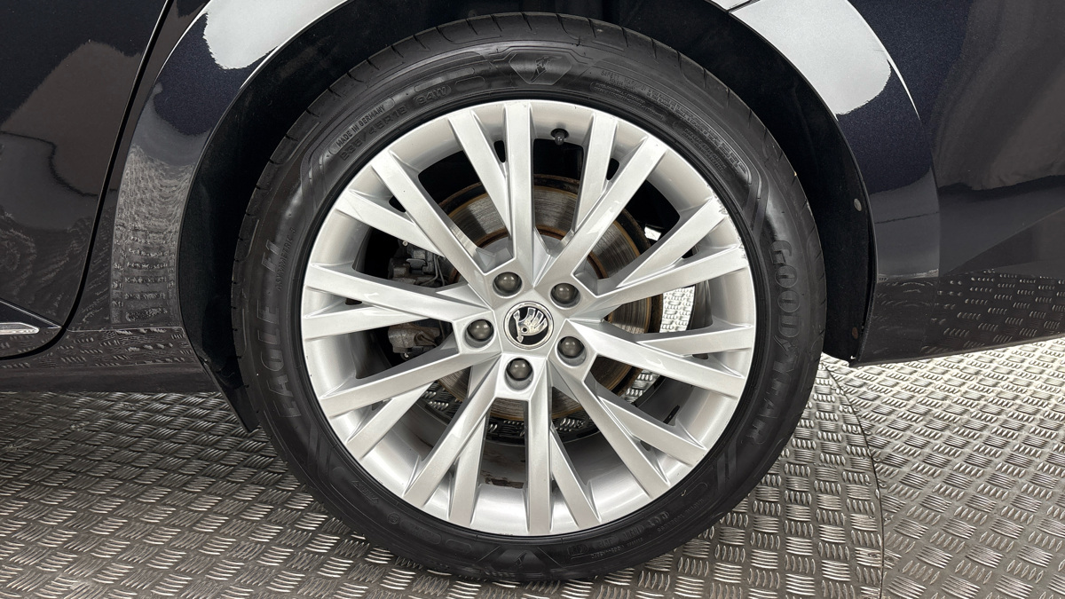 Škoda Superb - 19