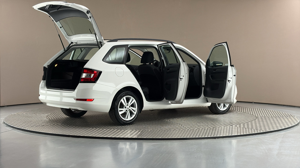Škoda Fabia - 6