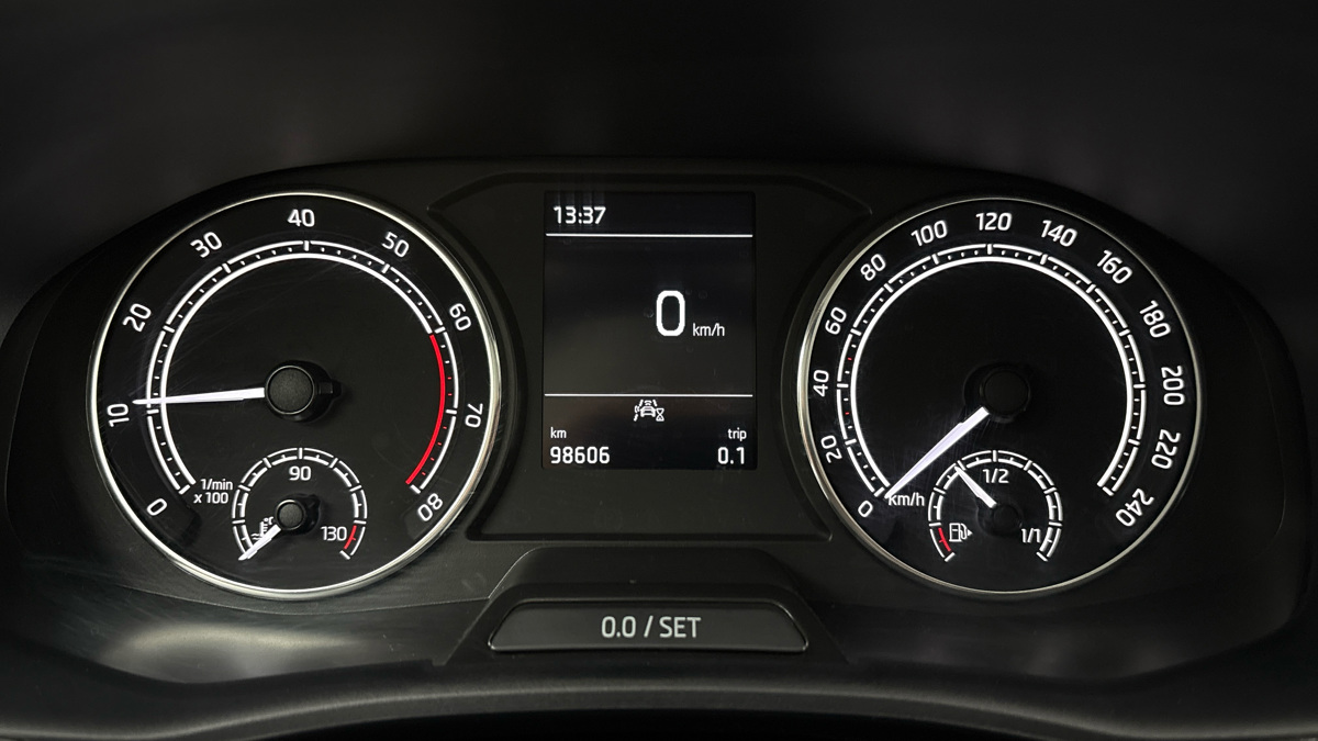 Škoda Fabia - 10
