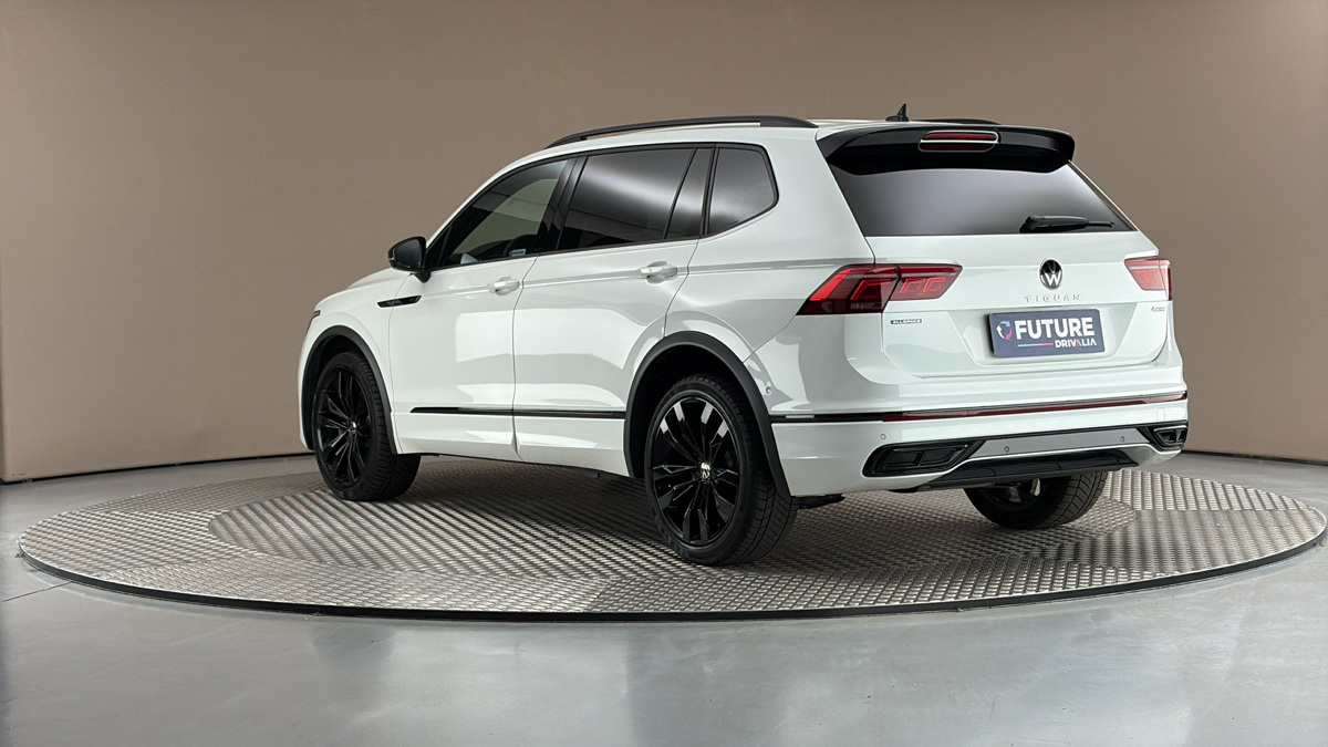 Volkswagen Tiguan Allspace - 2