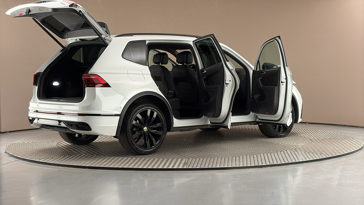 Volkswagen Tiguan Allspace - 6