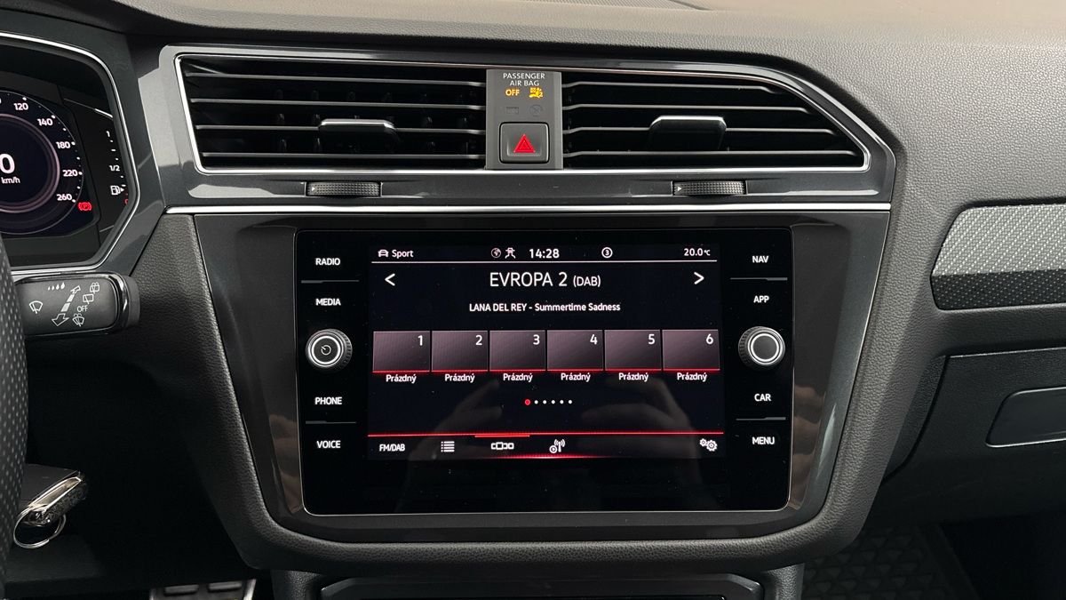Volkswagen Tiguan Allspace - 11