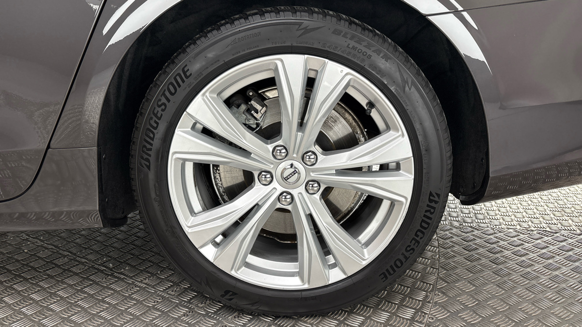 Volvo V90 - 19