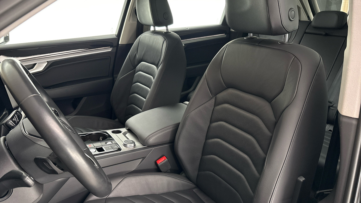 Volkswagen Touareg - 14