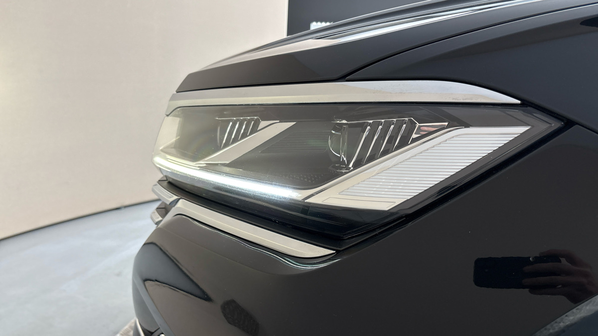 Volkswagen Touareg - 17