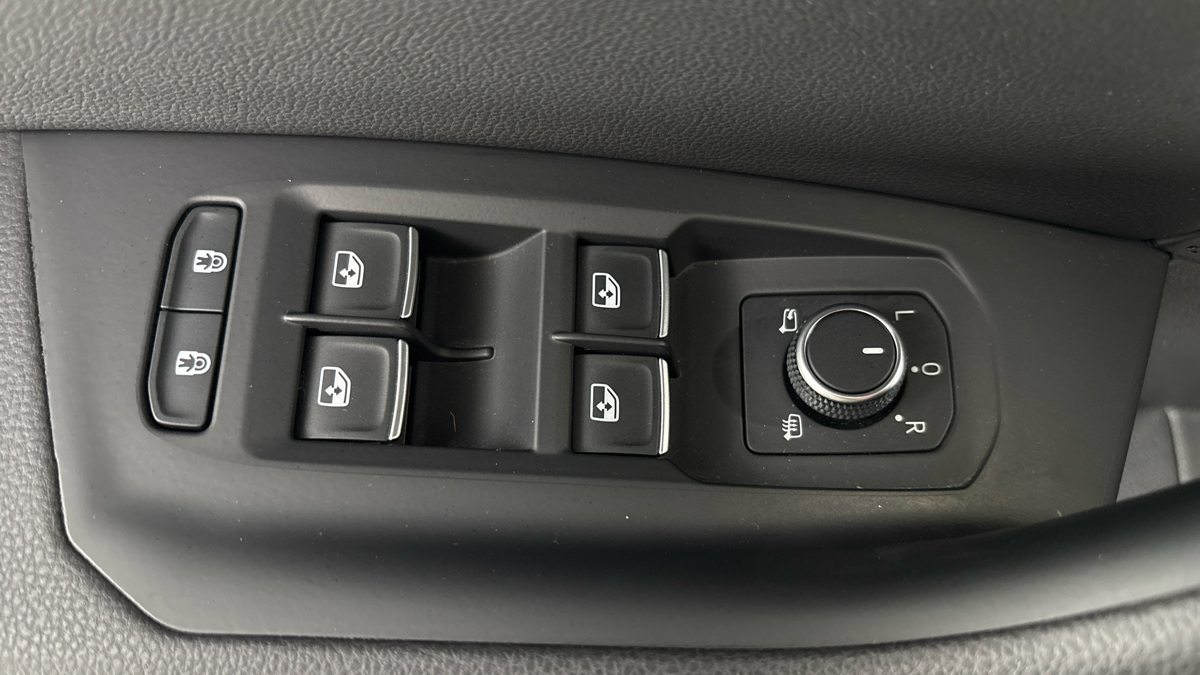 Volkswagen Touareg - 21