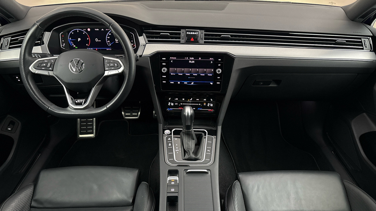 Volkswagen Passat - 8