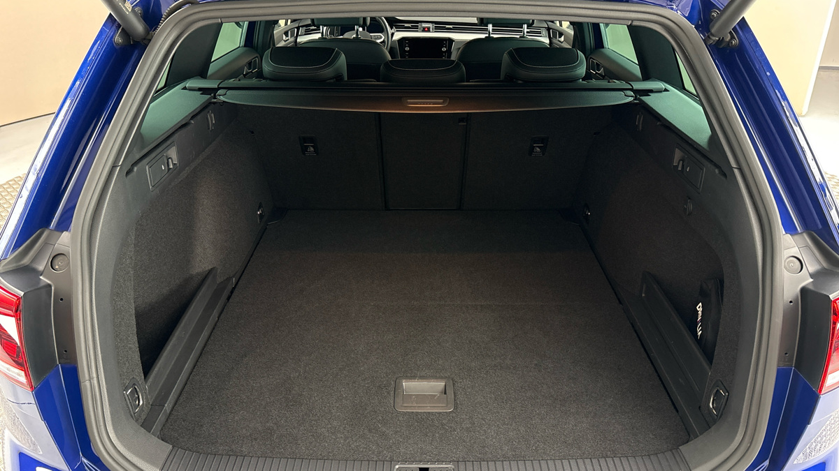 Volkswagen Passat - 17