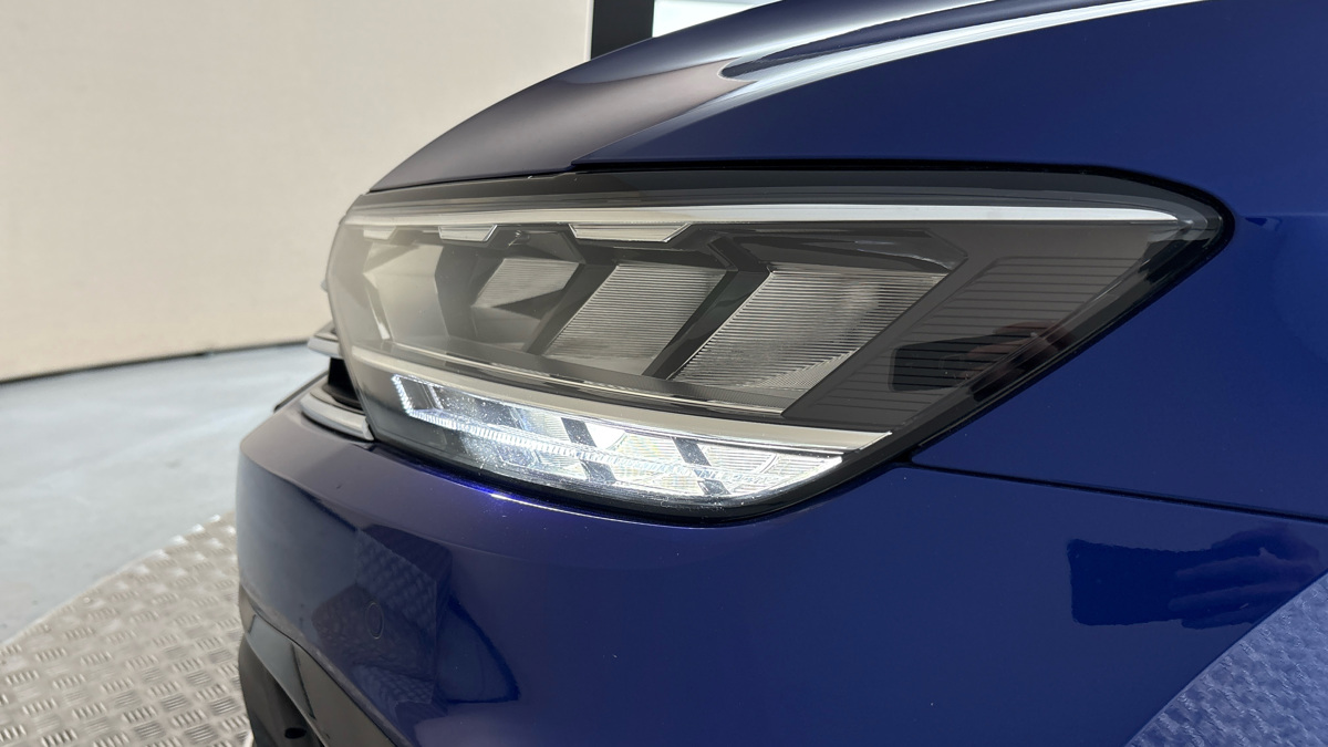 Volkswagen Passat - 18