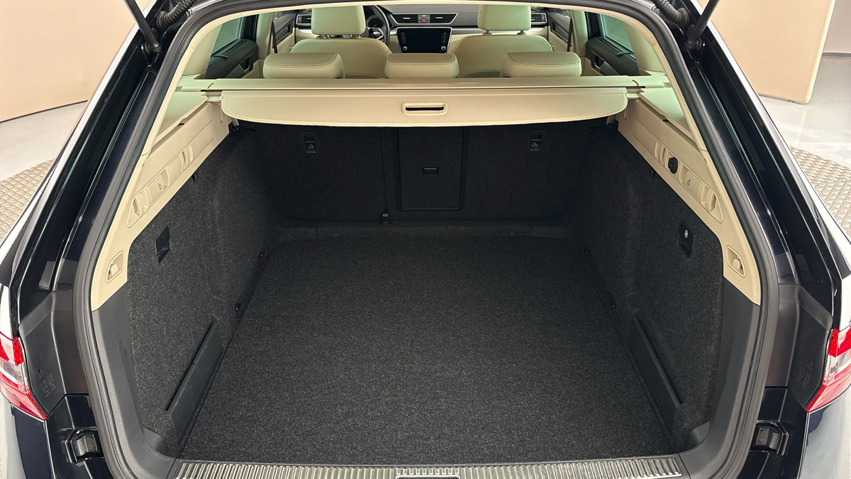 Škoda Superb - 17