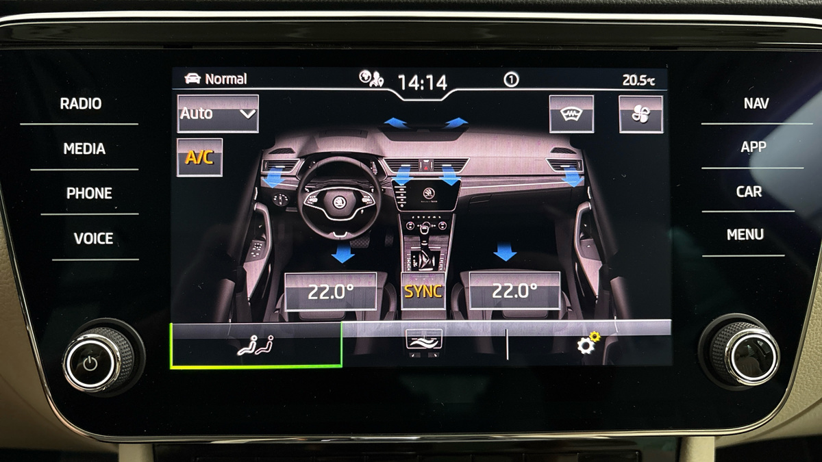 Škoda Superb - 25