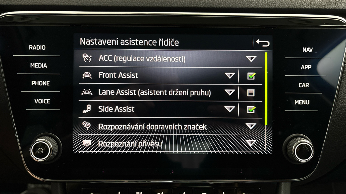 Škoda Superb - 26