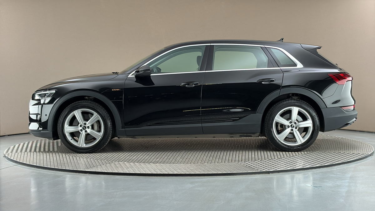 Audi e-tron - 4