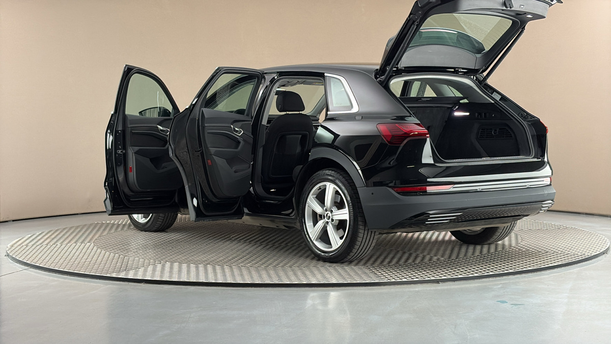 Audi e-tron - 7