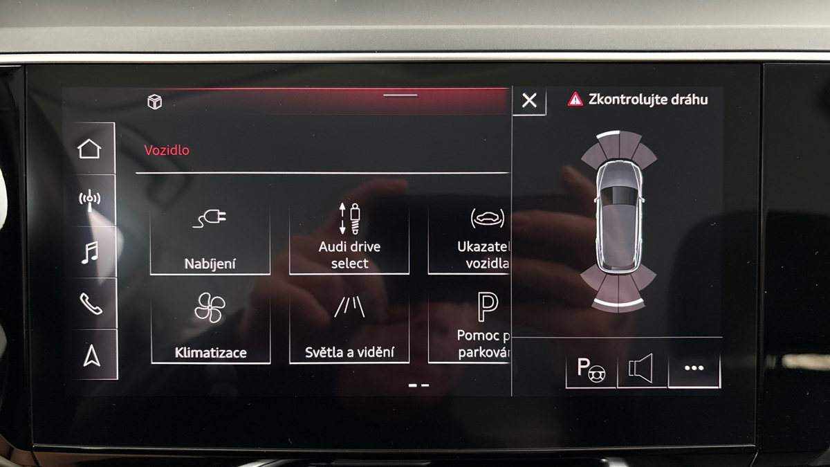 Audi e-tron - 12