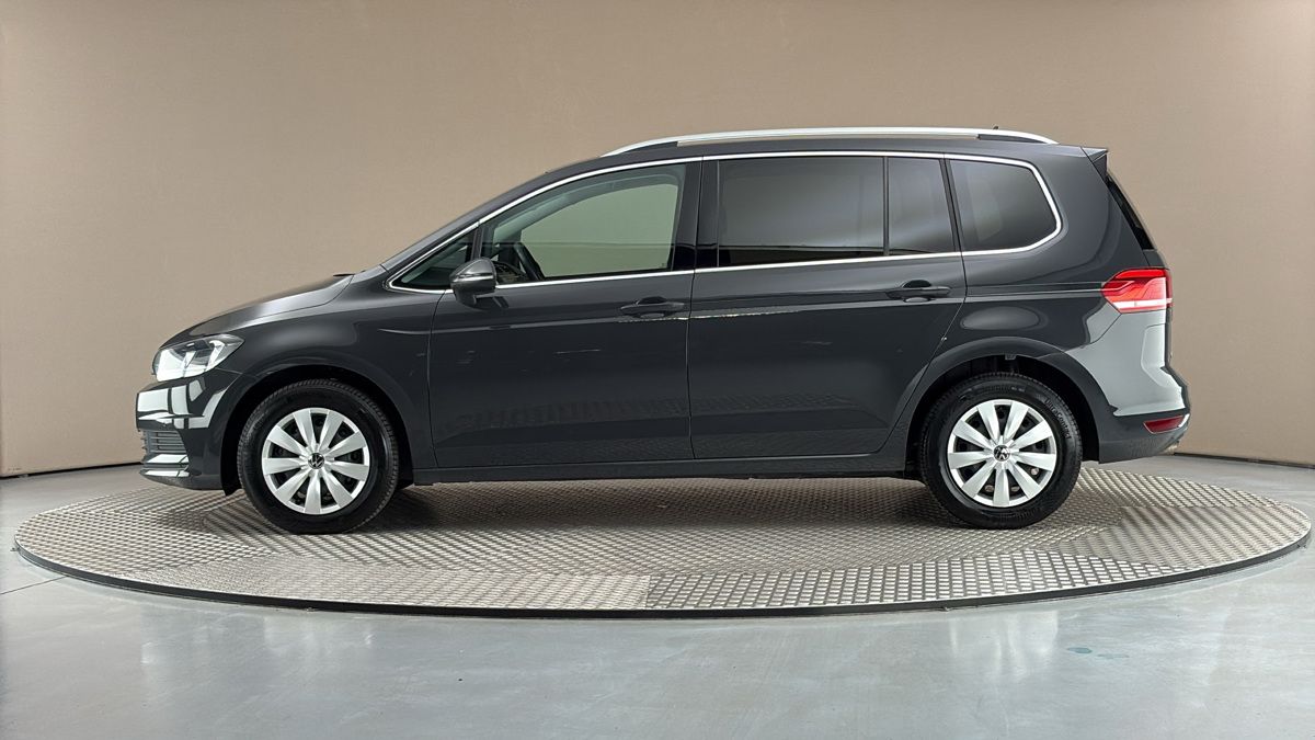 Volkswagen Touran - 4