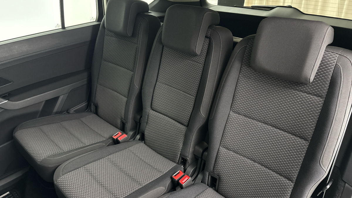 Volkswagen Touran - 16