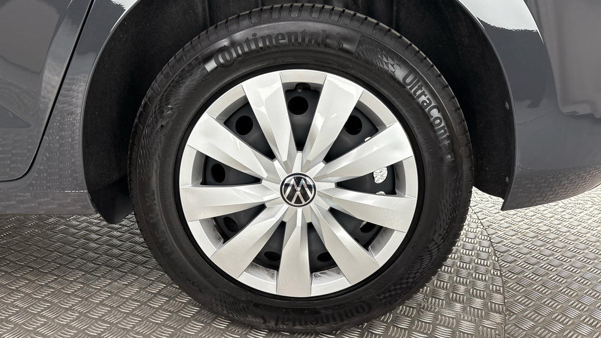 Volkswagen Touran - 19