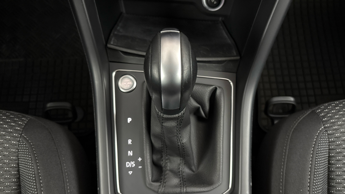 Volkswagen Touran - 23