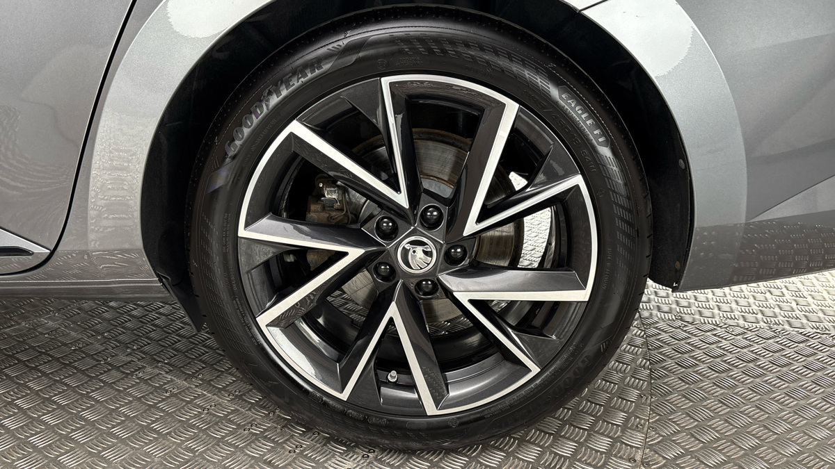 Škoda Superb - 19