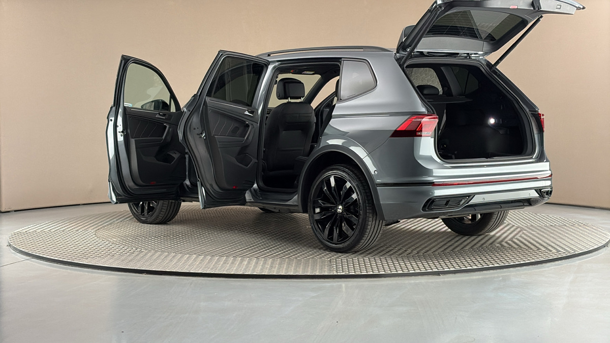 Volkswagen Tiguan Allspace - 7