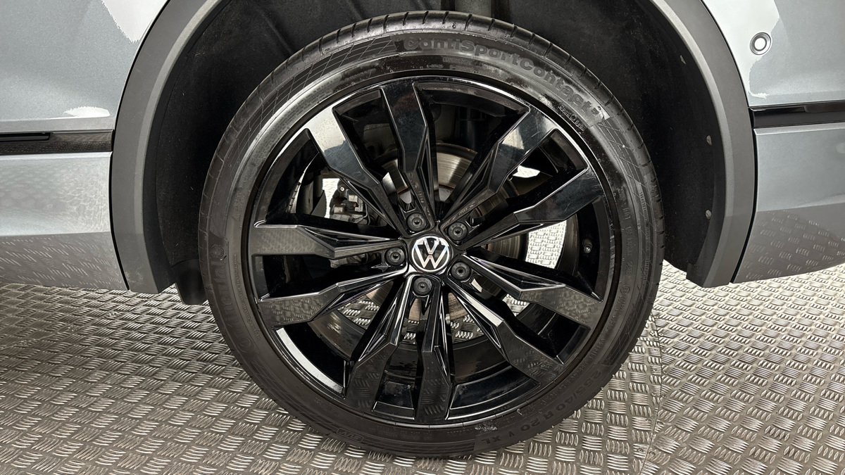 Volkswagen Tiguan Allspace - 19