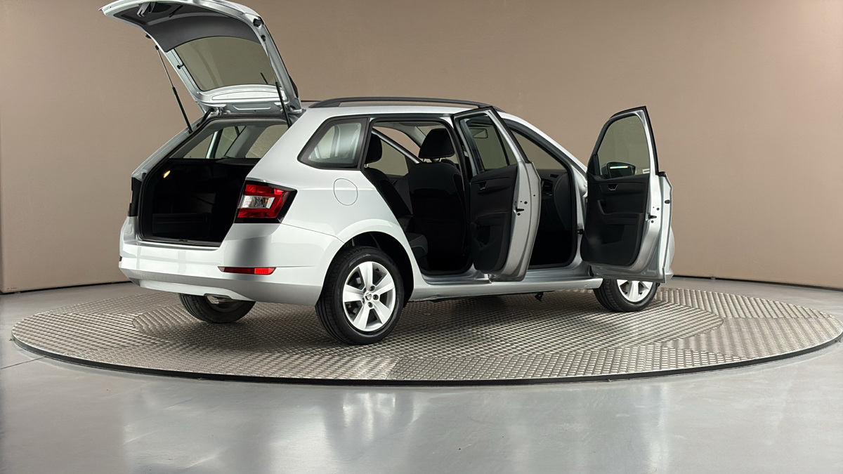 Škoda Fabia - 6