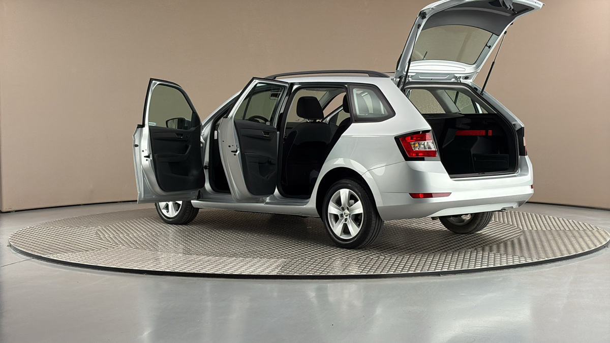 Škoda Fabia - 7