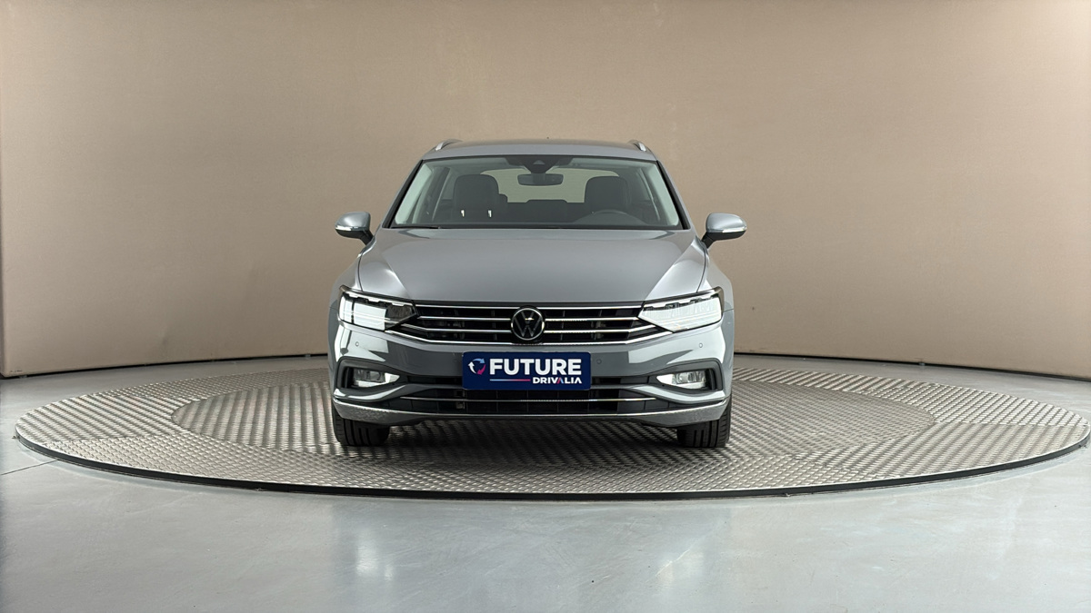 Volkswagen Passat - 3