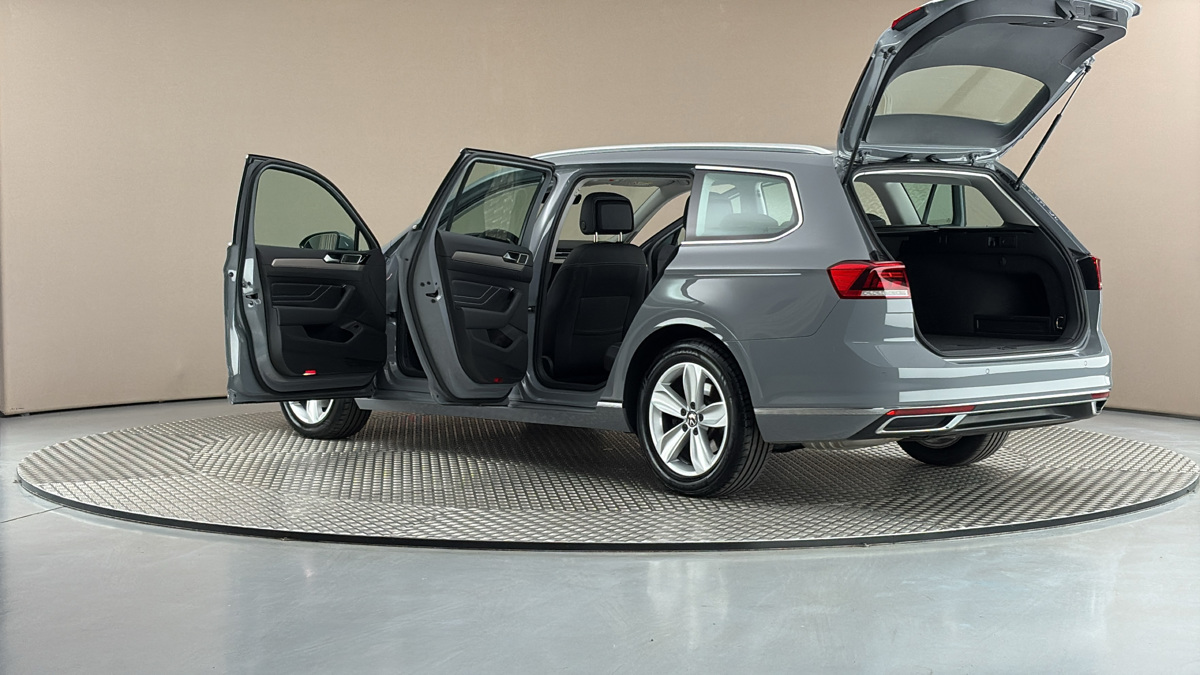 Volkswagen Passat - 7