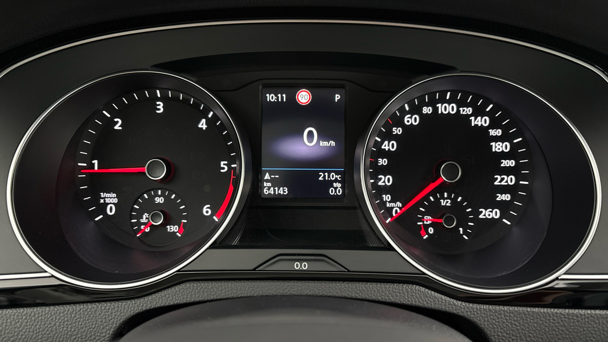 Volkswagen Passat - 10