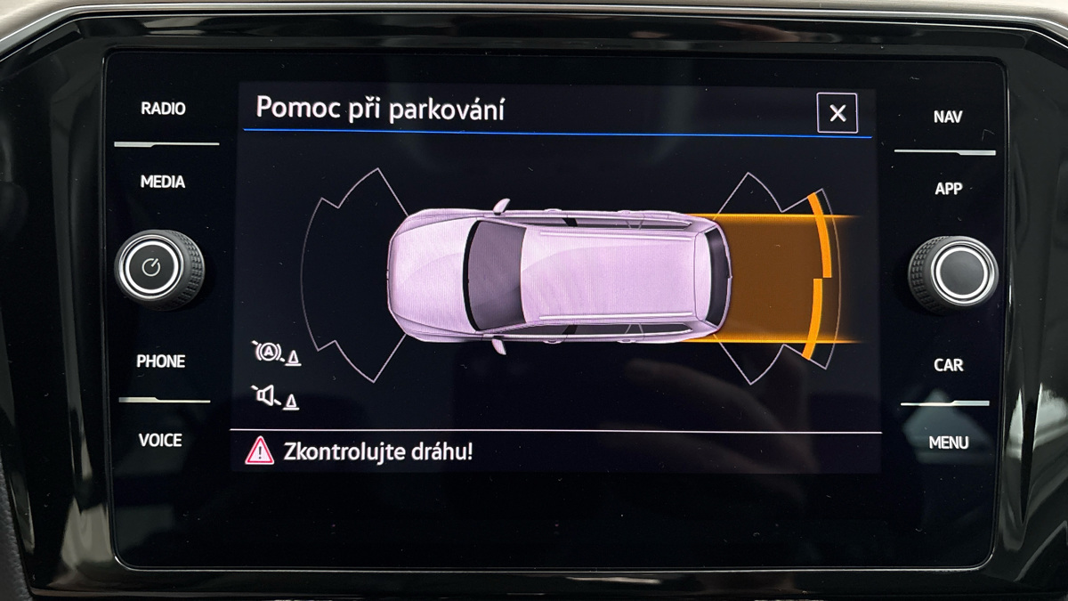 Volkswagen Passat - 12