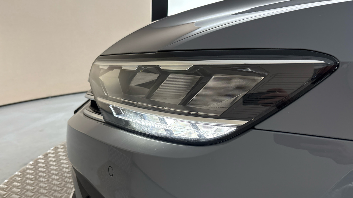 Volkswagen Passat - 18