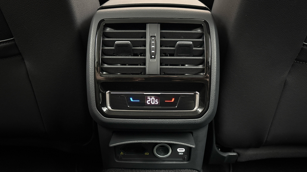 Volkswagen Passat - 22