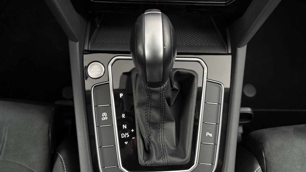 Volkswagen Passat - 24