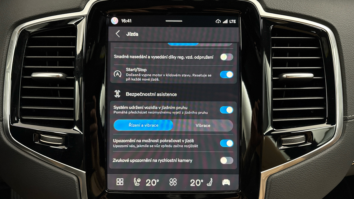 Volvo XC90 - 28