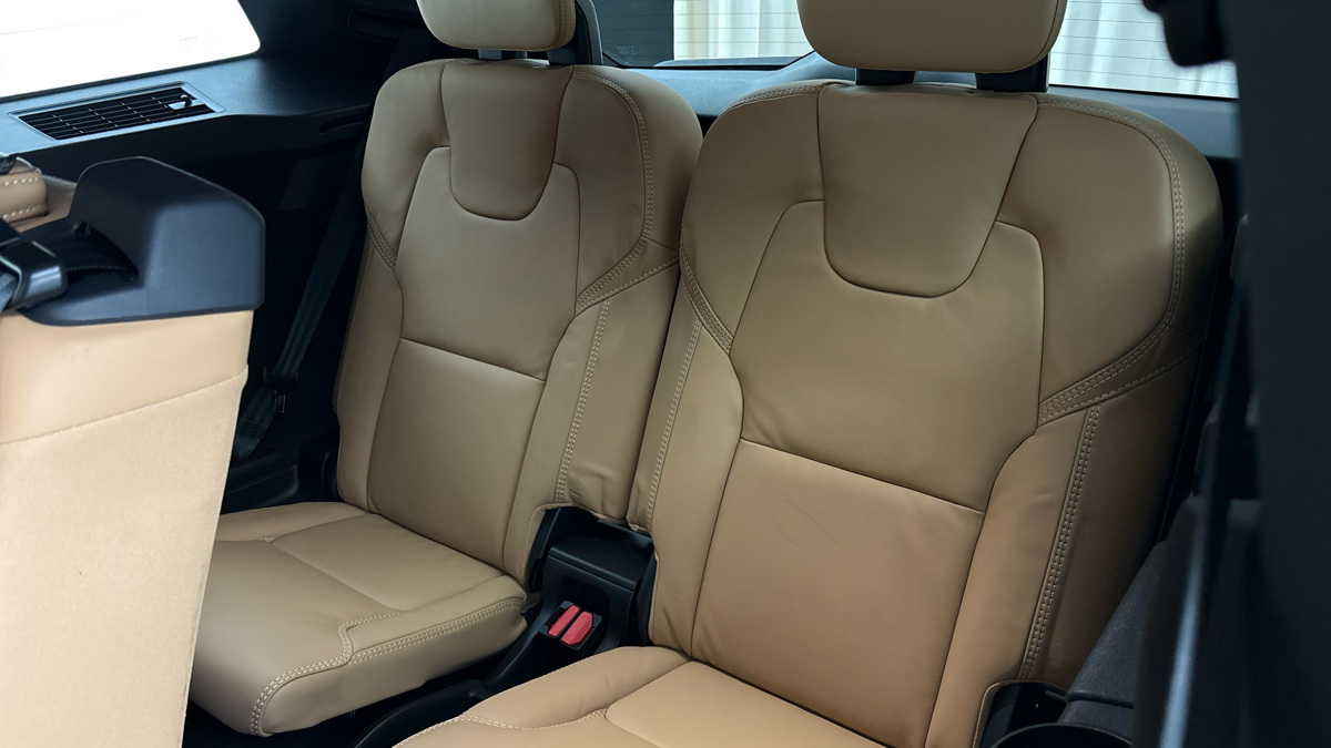 Volvo XC90 - 32