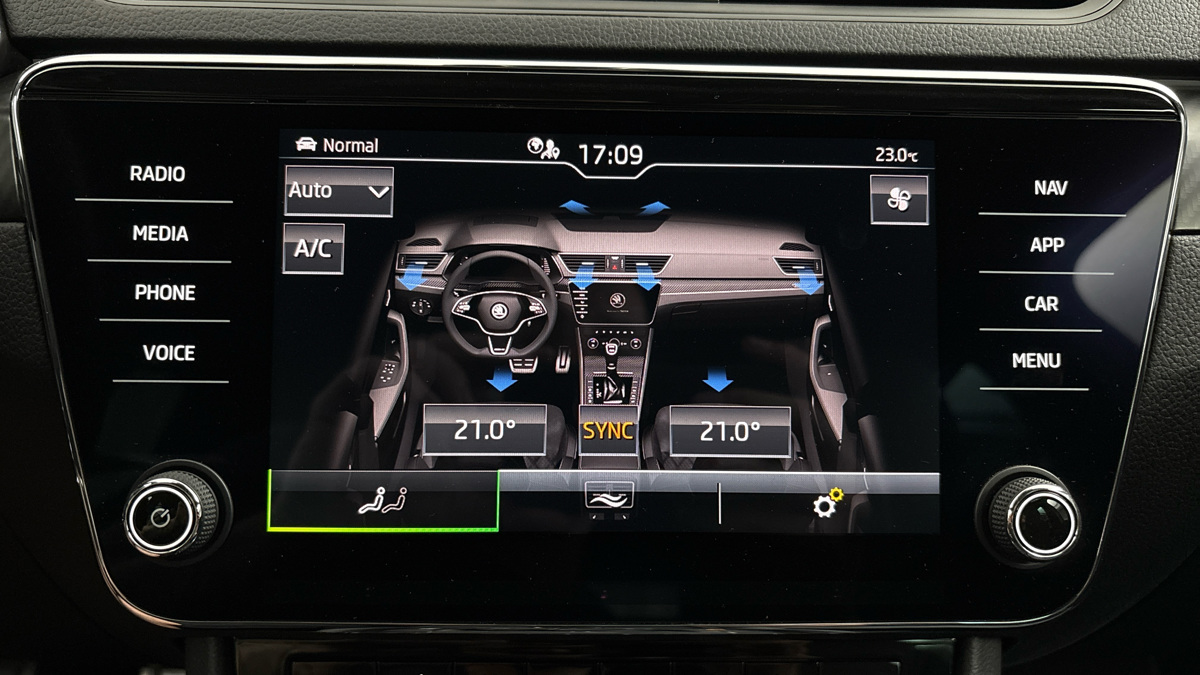 Škoda Superb - 28